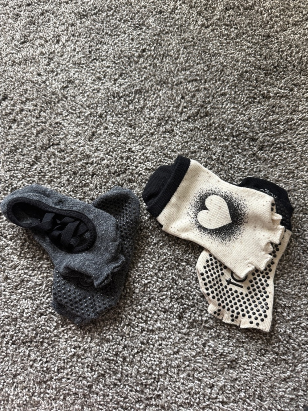 Two Pairs of Grip No-Show Socks with Heart Design - Black & Cream (S/M) - Picture 2 of 2